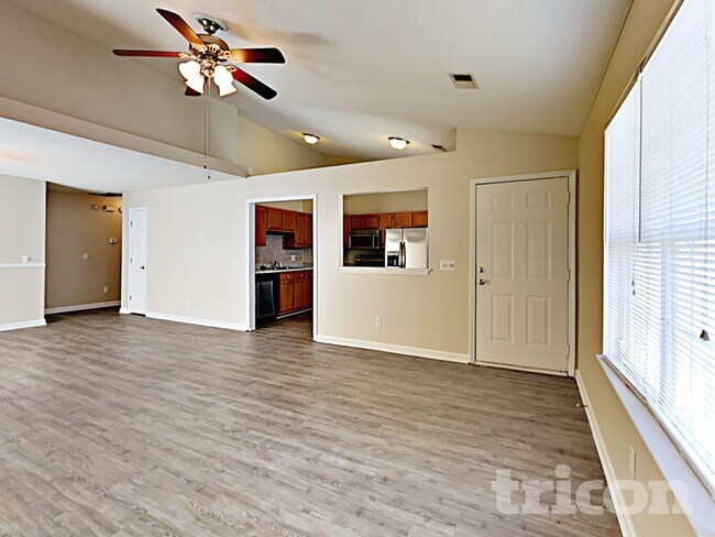 Foto del edificio - 1310 May Oak Cir
