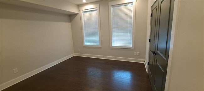 Building Photo - 717 Katherine Johnson Ln