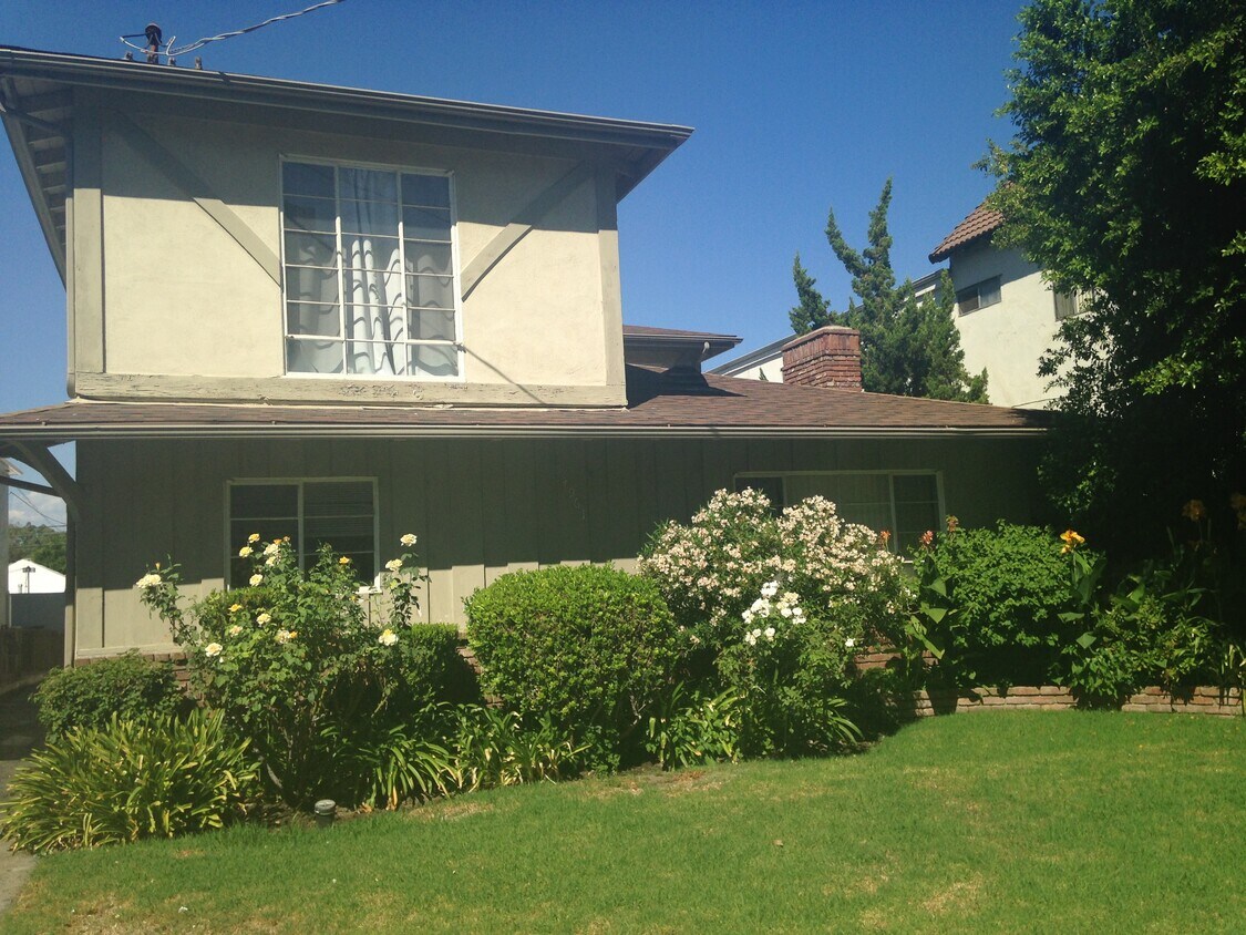 Primary Photo - 14961 Dickens St
