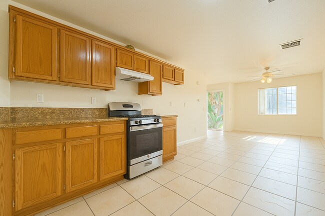 Foto del edificio - 3431 W 67th St