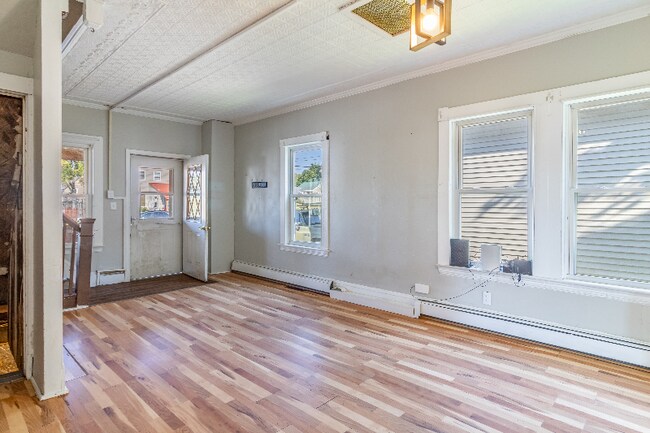 Foto del edificio - 11 Birch St