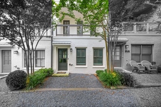 Building Photo - 772 Aerial Way