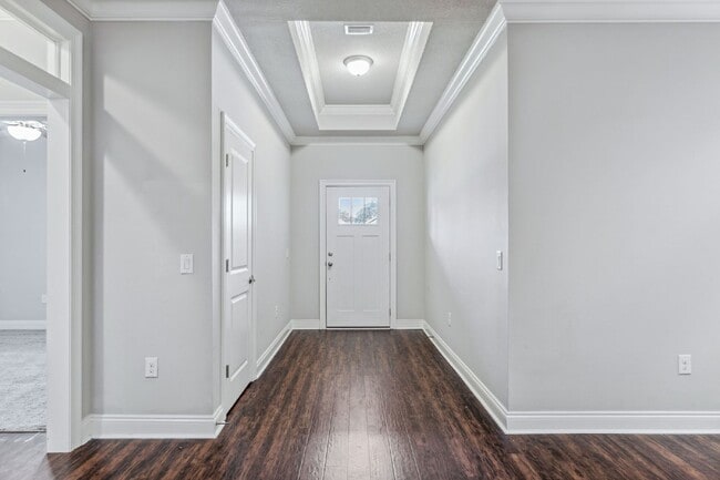 Building Photo - 2381 Belmont Dr