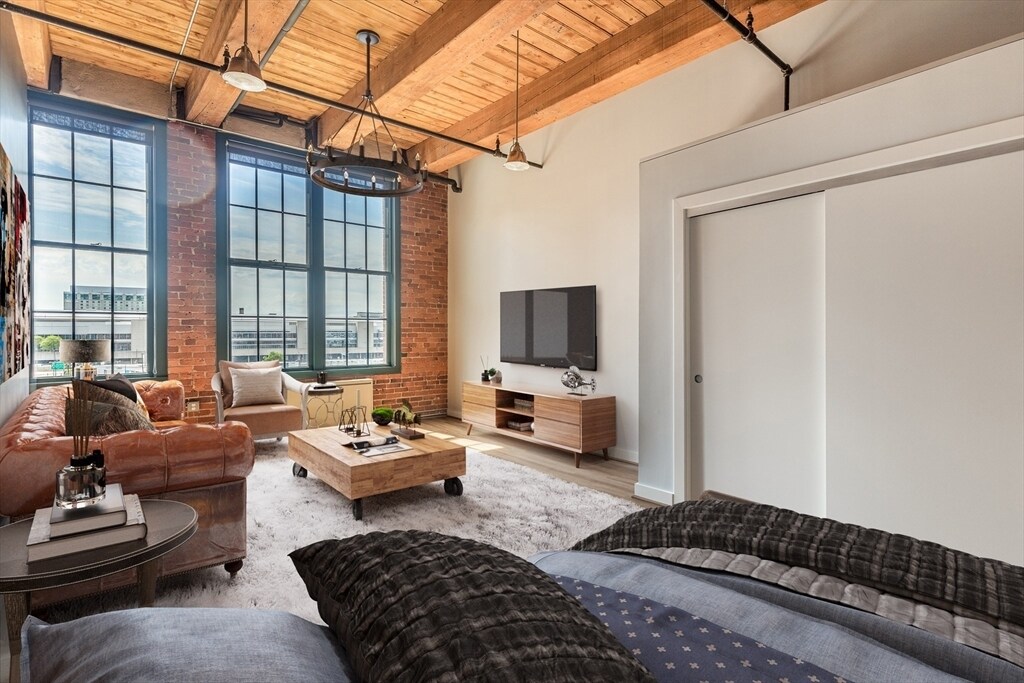 Foto principal - 63 Melcher St