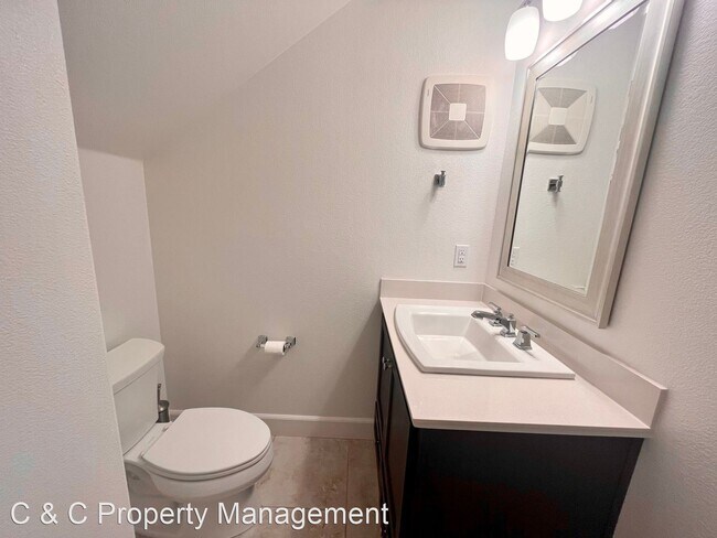 Building Photo - 3 br, 2.5 bath House - 2607 3rd Ave