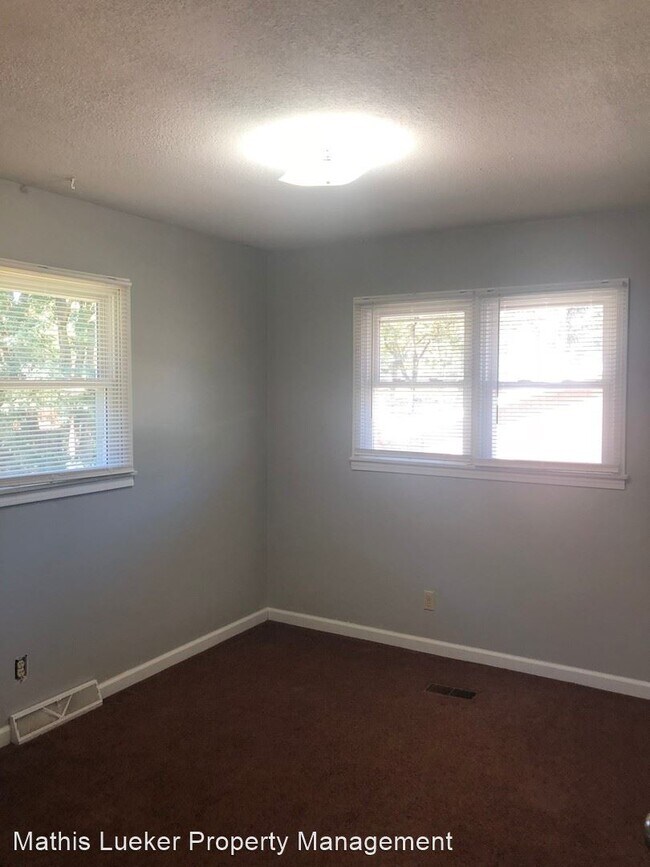 Building Photo - 4 br, 2 bath House - 610 W 12th