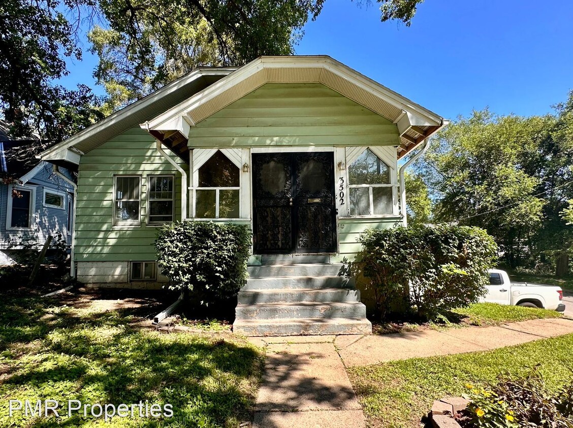 Primary Photo - 3 br, 1.5 bath House - 3502 Grand Ave