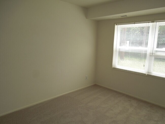 Foto del edificio - Updated 3 Bedroom Condo