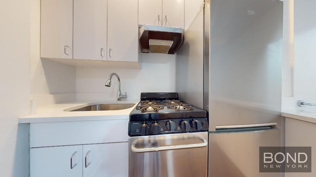 Foto del edificio - 140 E 46th St