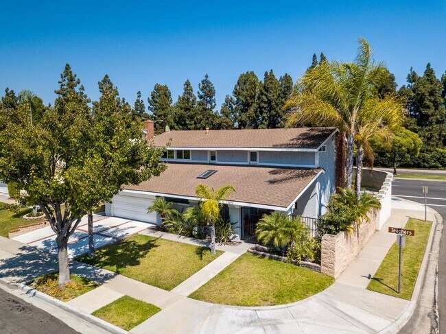 Foto del edificio - 4 br, 2.5 bath House - 17482 Teachers Avenue