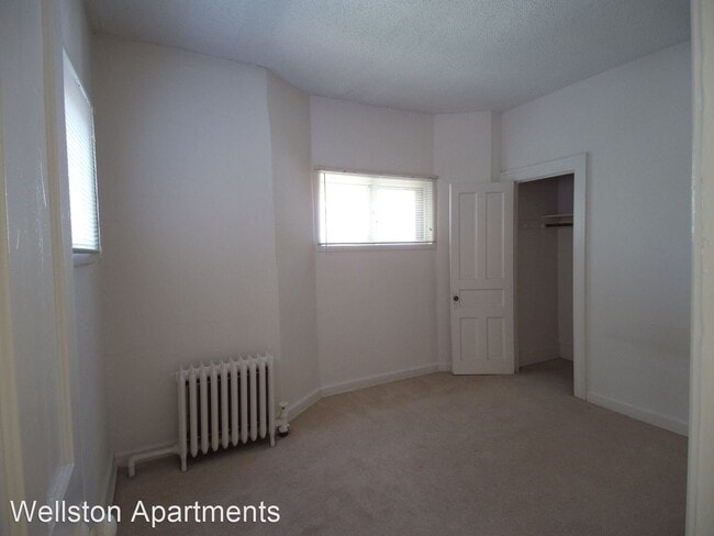Building Photo - 2204 E Ivanhoe Pl