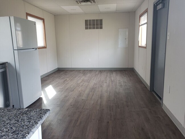 Building Photo - Gladstone