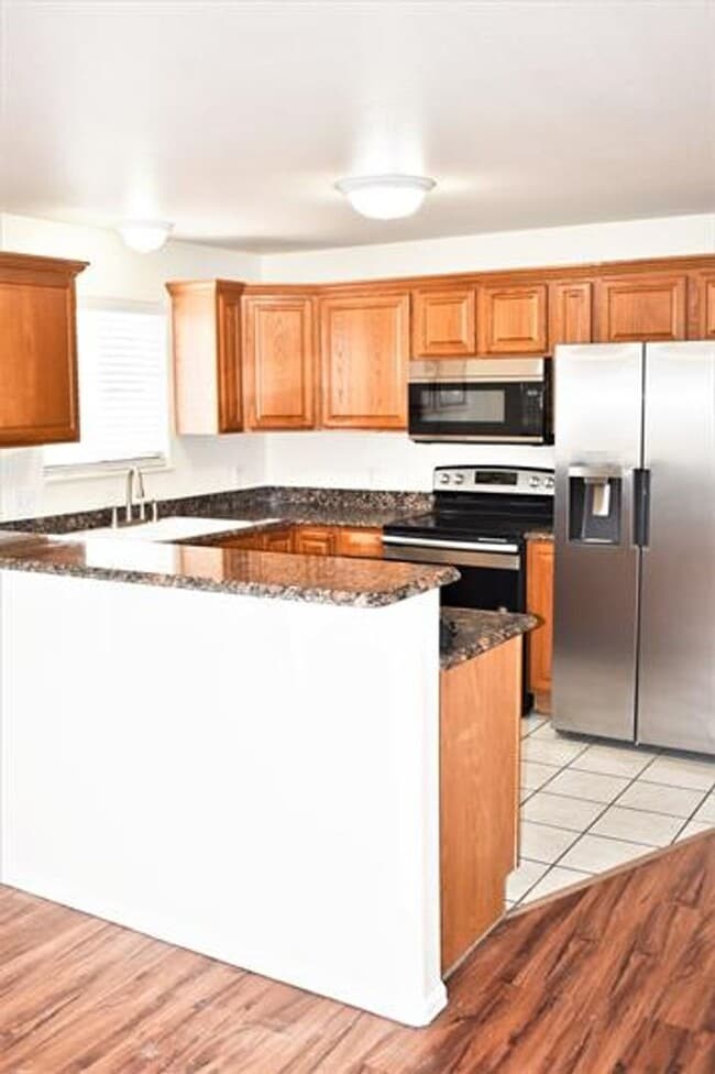 Building Photo - 497 Coronado Way