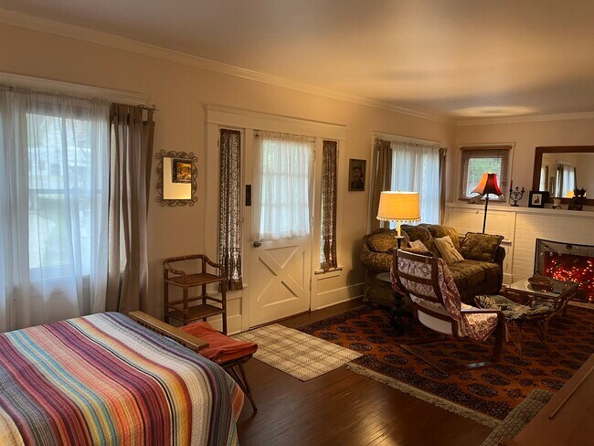 Foto del edificio - 318 E Colorado Blvd