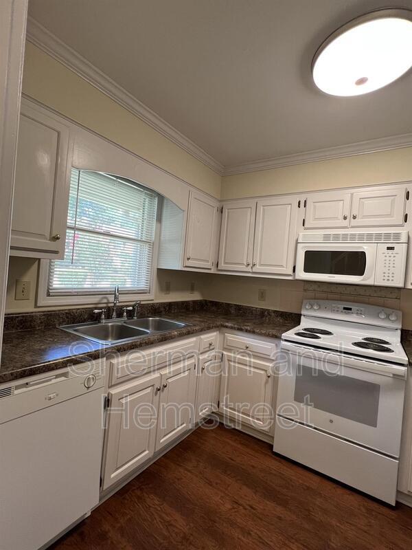 Foto del edificio - 609 Crown Point Dr