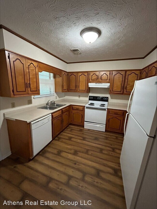 Building Photo - 3 br, 2.5 bath House - 228 Highland Park D...