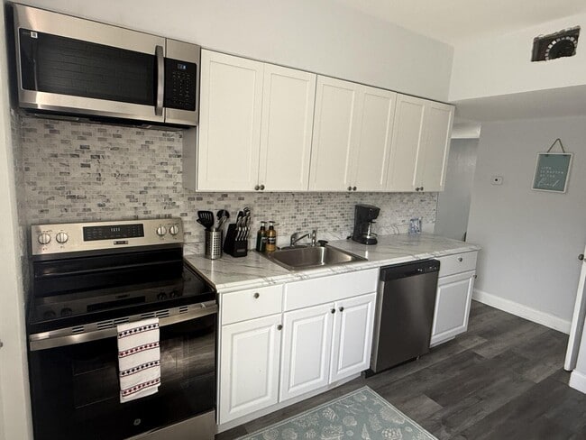 Foto del edificio - 131 E 27th St