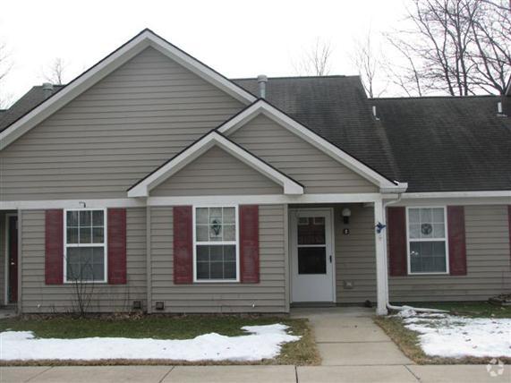 Primary Photo - Grand Oak Tree Apartments