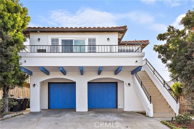 Primary Photo - 211 Avenida Miramar