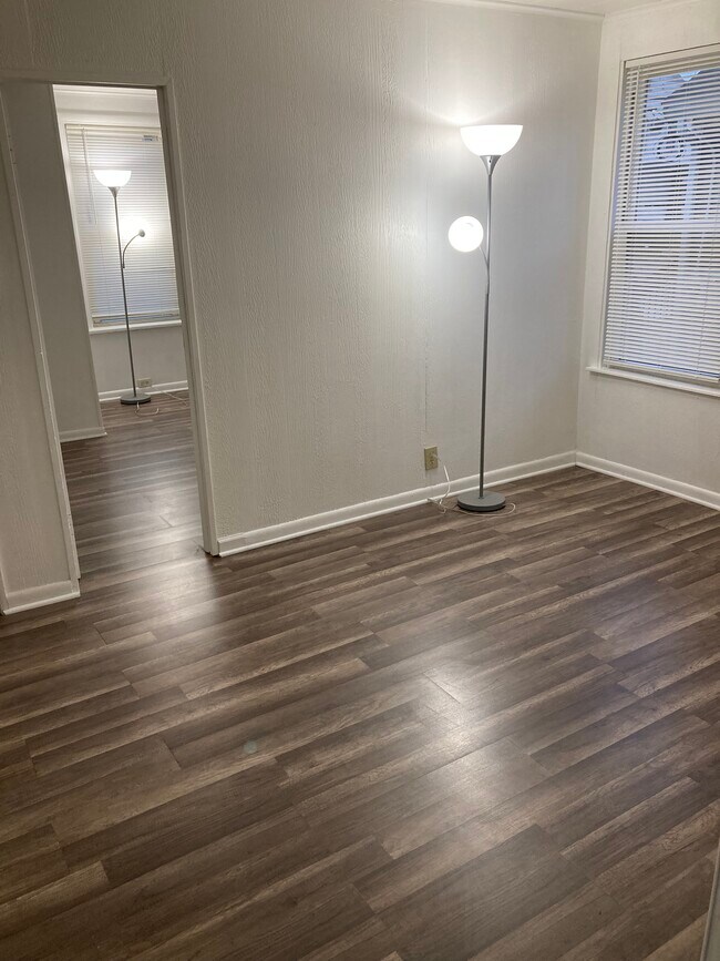 Foto del edificio - 2324 Guilderland Ave