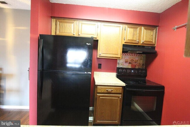 Building Photo - 5015 Ravens Crest Dr
