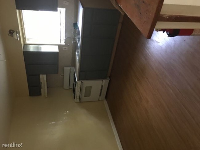 Building Photo - 3 br, 2 bath Condo - 10169 lord dr