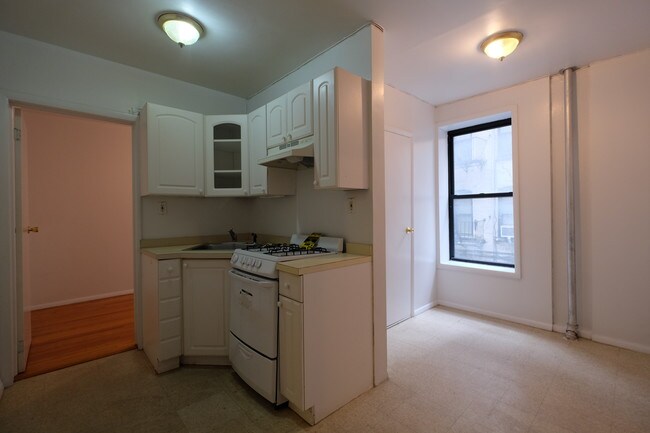 Foto del edificio - 335 E 94th St