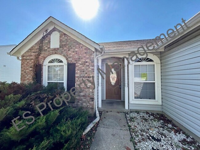 Foto del edificio - Wonderful 3 Bedroom 2 Bathroom Red Brick Front Ranch Home in Warren Township!