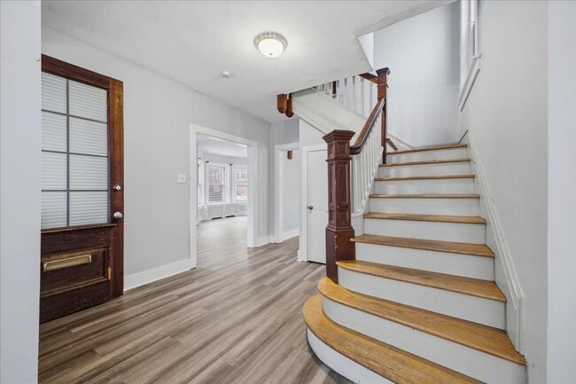 Foto del edificio - Spacious Victorian, over 2400 sq ft