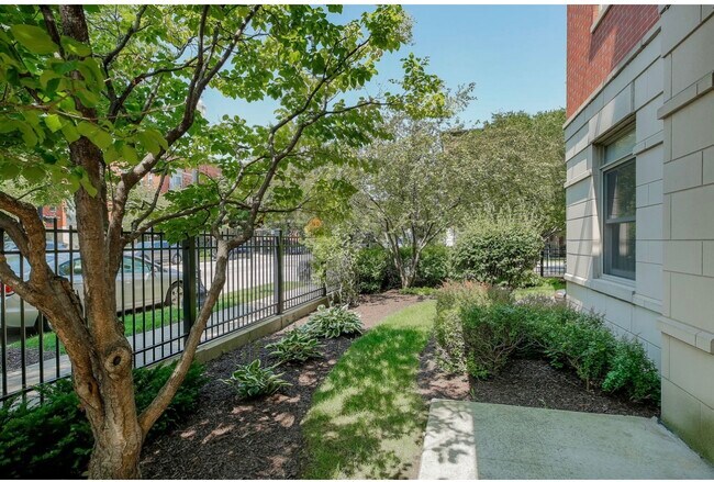 Foto del edificio - 1407 S Halsted St