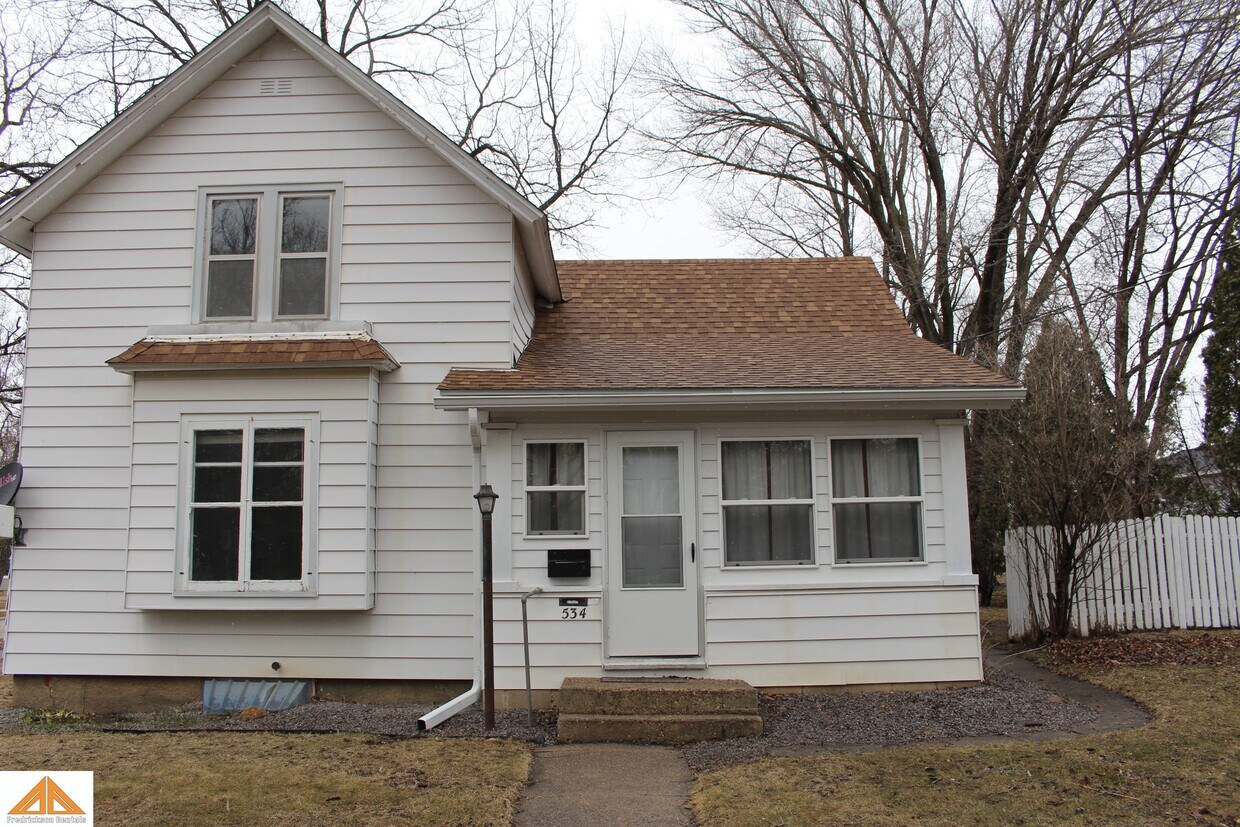 534 E Vine St, Owatonna, MN 55060 House Rental in Owatonna, MN