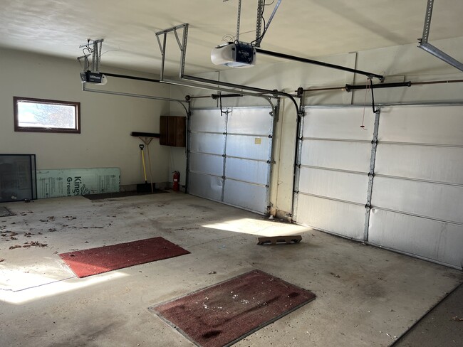 Building Photo - 5317 Buttke Ln