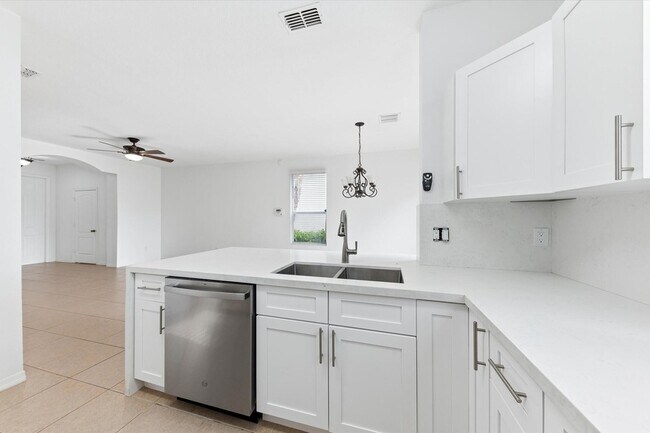 Foto del edificio - 402 Seminole Palms Dr