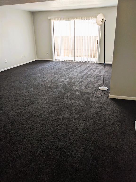 Foto del edificio - 8421 Hearth Dr