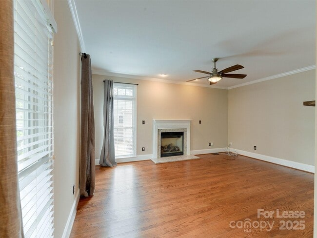 Building Photo - 620 Marsh Rd