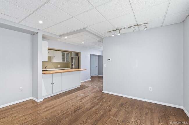 Foto del edificio - 248 Depew Ave