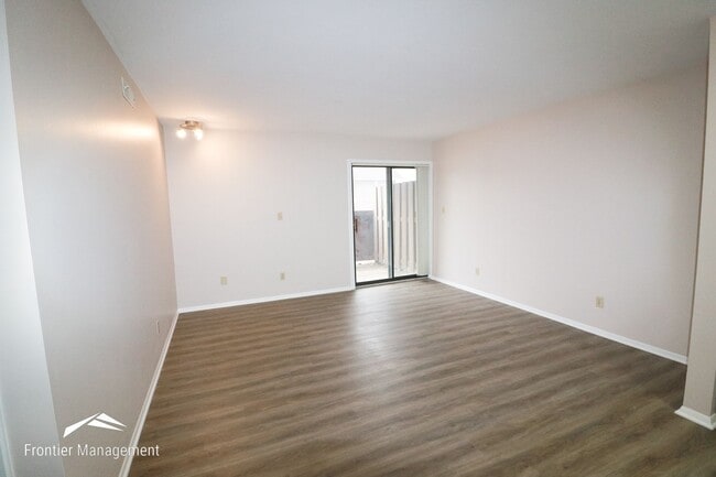 Foto del edificio - 1500 McCain Ln