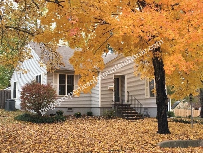 Building Photo - Charming 2-bedroom, 1-bath