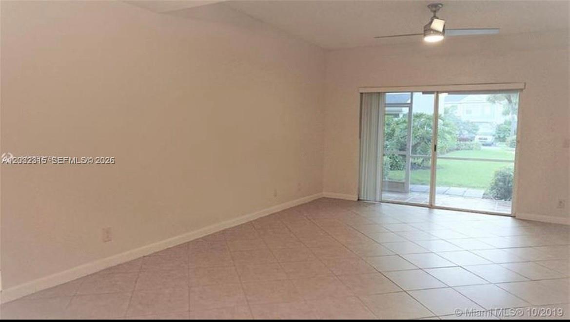 Foto del edificio - 1 Simonton Cir