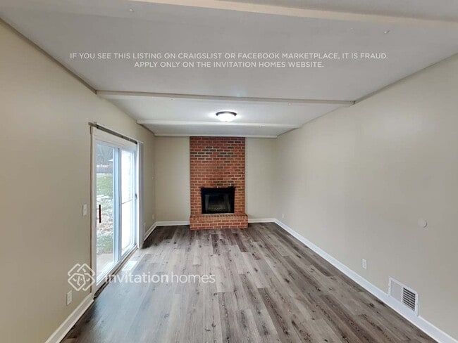 Foto del edificio - 8800 Hillside Trail S