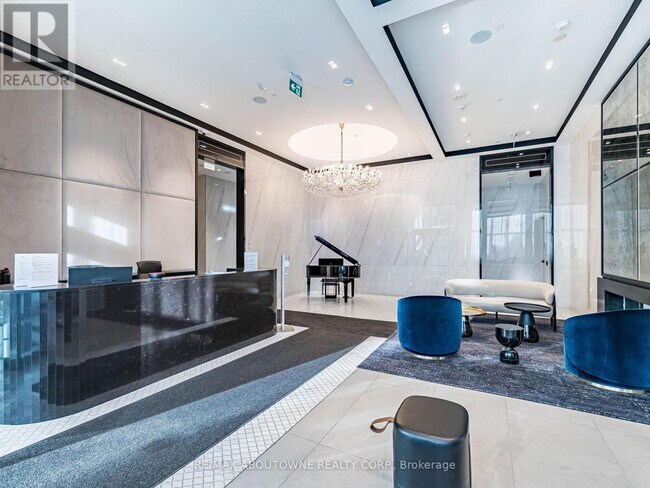 Building Photo - 8 Wellesley St W