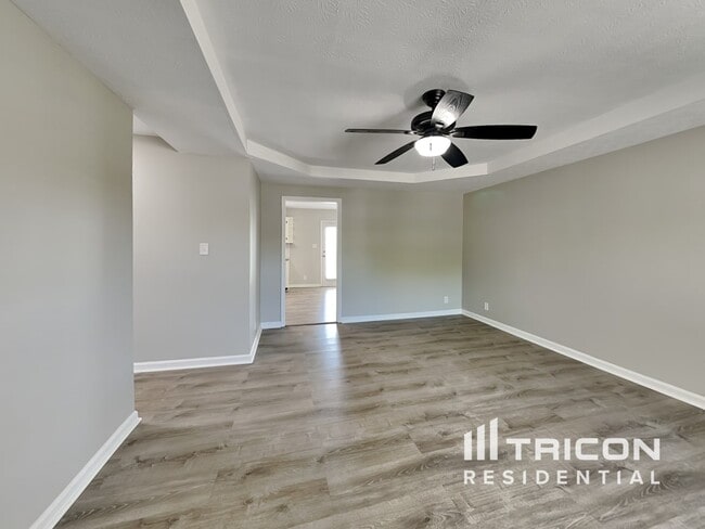 Building Photo - 102 Amelia Ct