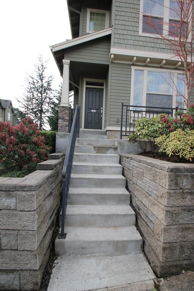 Foto del edificio - Progress Ridge end unit Townhome! Can't miss!