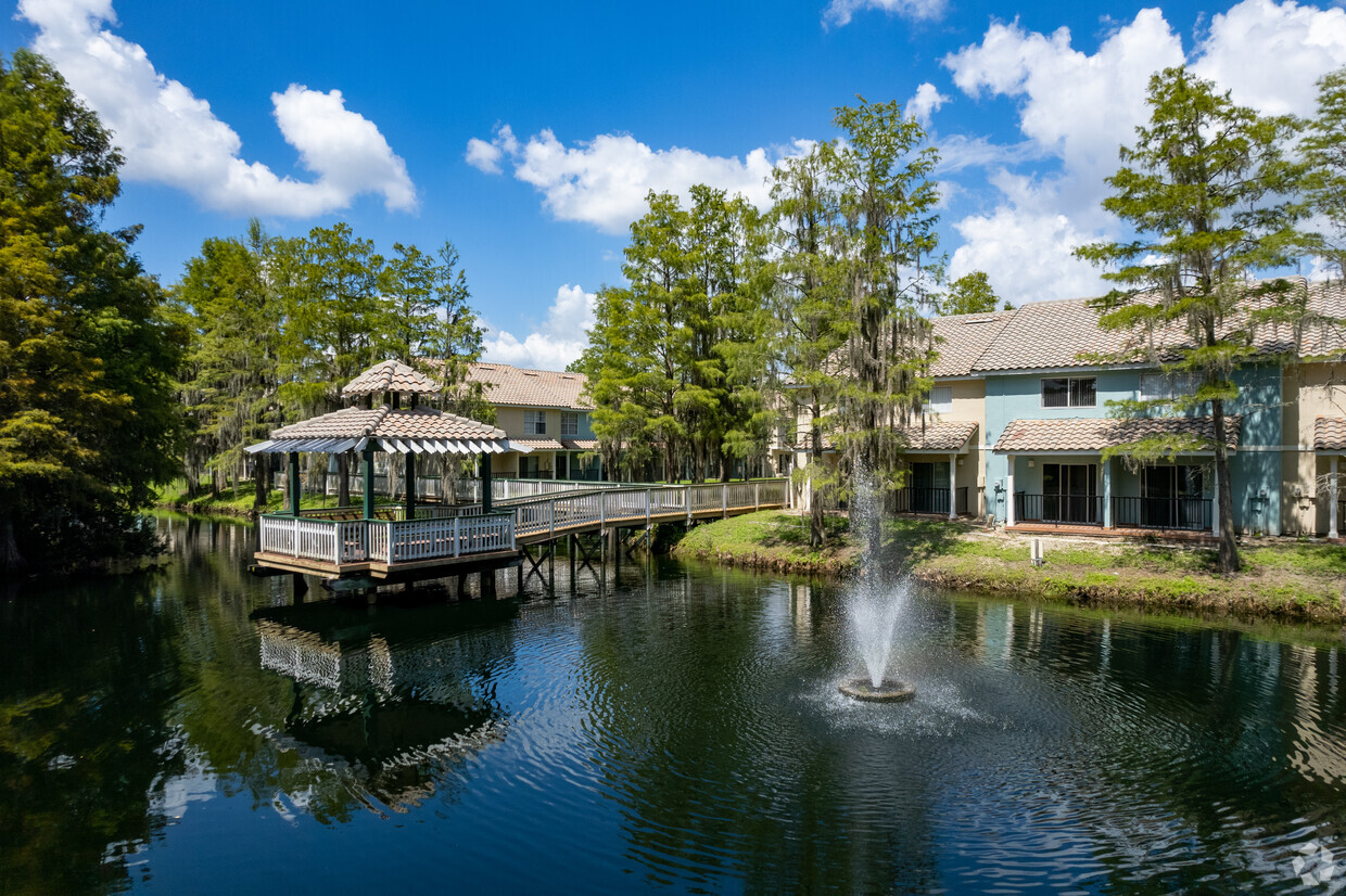 Primary Photo - Saratoga Resort Villa Apartments