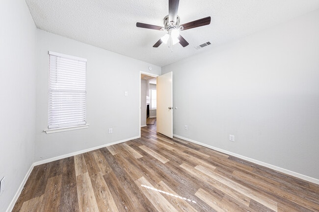 Building Photo - Cherry Hill Lofts