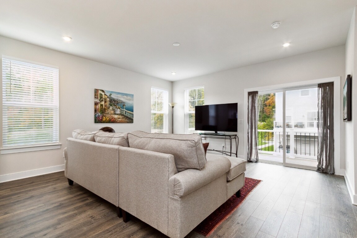 Foto principal - 1595 Meadowlark Glen Rd
