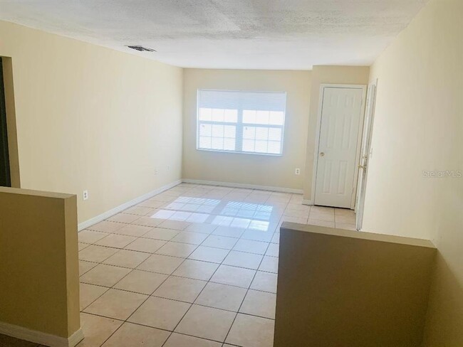 Foto del edificio - 2484 Chestnut Woods Dr