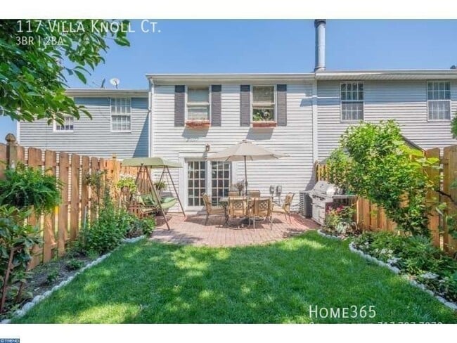 Building Photo - Beautifully Kept Townhouse for Rent