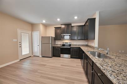 Building Photo - 22031 Lost Lantern Dr