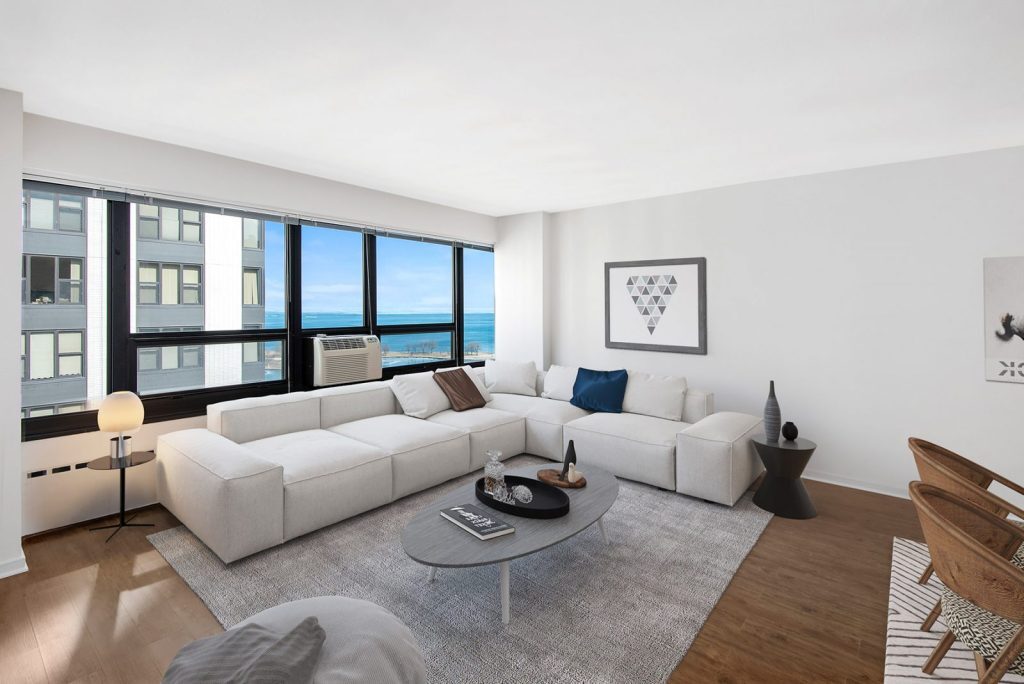 Foto principal - 3130 N Lake Shore Drive